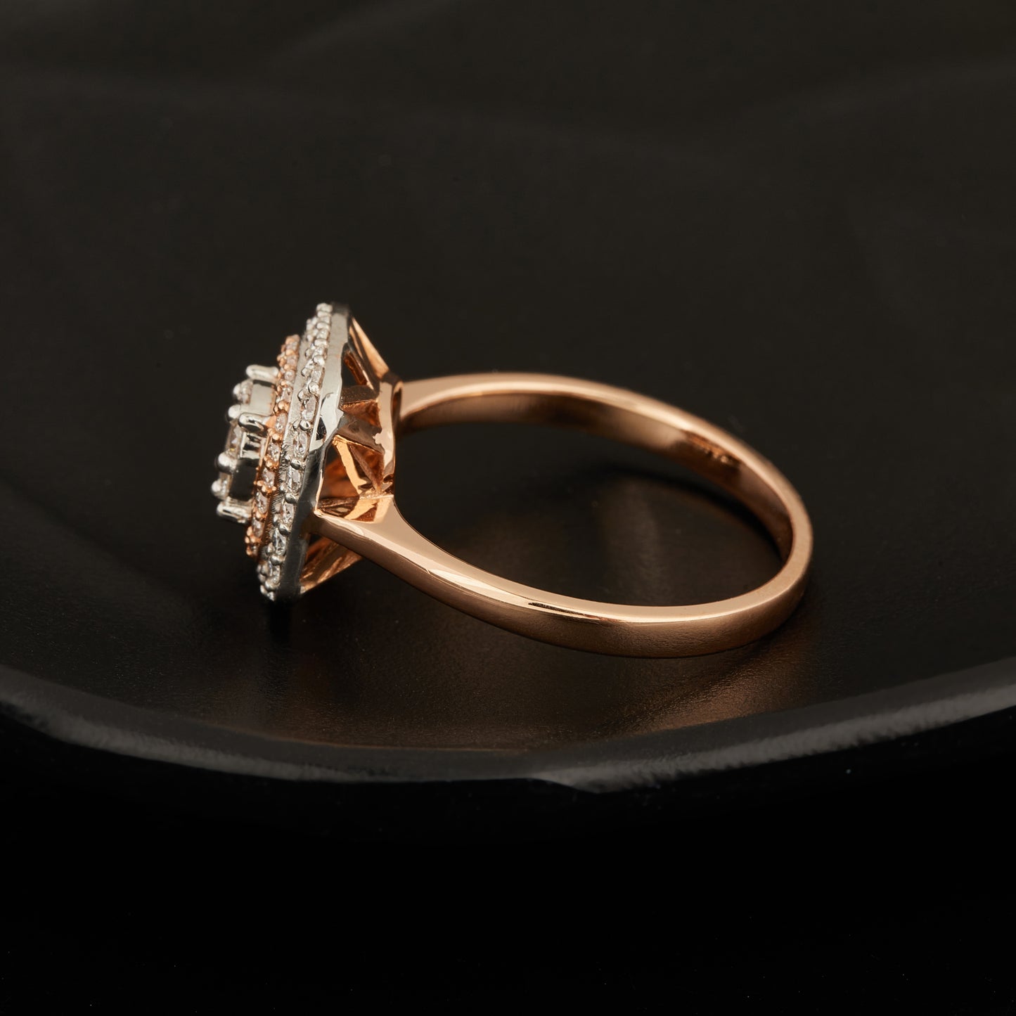 14k Rose Gold With Labgrown Diamond 0.51ct Halo Ring.